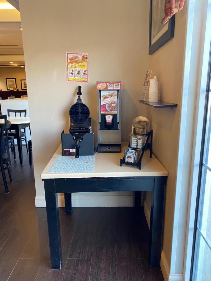 Best Western Bar Harbour Inn Massapequa Park Extérieur photo